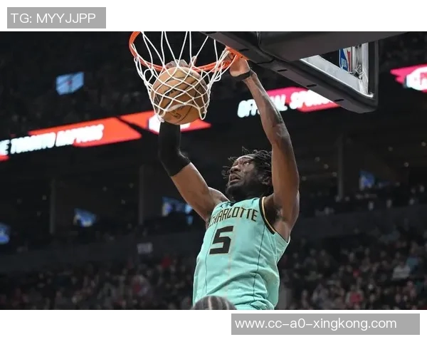 戈贝尔表现出色却因恶意肘击马威被驱逐引发争议