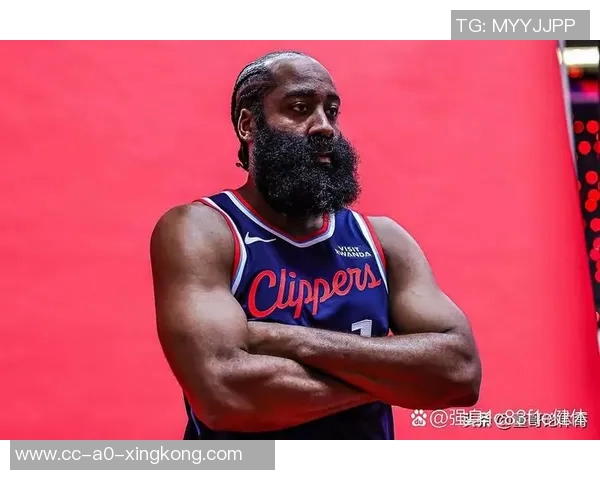 鲍威尔谈球队开局定调强调攻防两端坚持风格的重要性