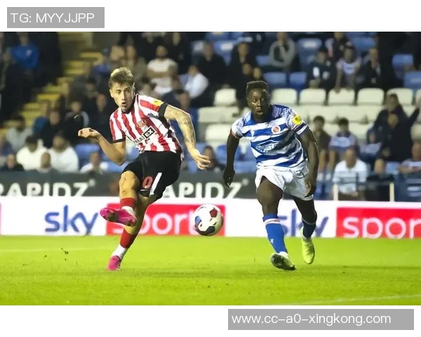 桑德兰官方推特盛赞中卫巴拉德的精彩表现引发球迷热议与期待