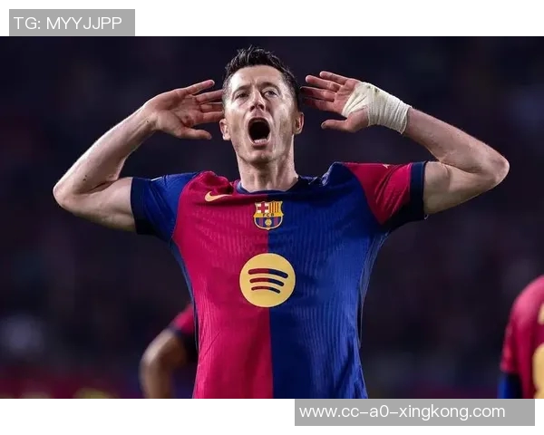 莱万谈门前失机原因风的影响让我的射门变得困难