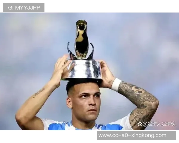 劳塔罗荣膺最佳阵容感谢队友支持称个人荣誉离不开你们